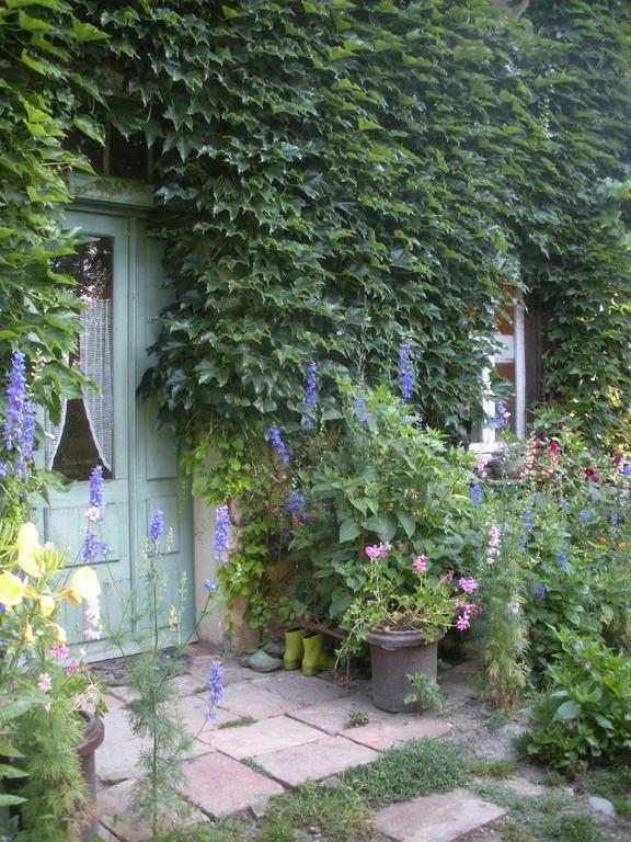Le Fousseret Ferme Saint Joseph Bed & Breakfast エクステリア 写真