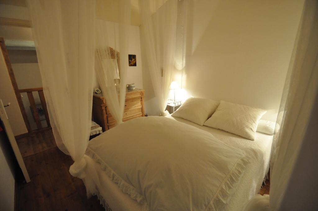 Le Fousseret Ferme Saint Joseph Bed & Breakfast 部屋 写真